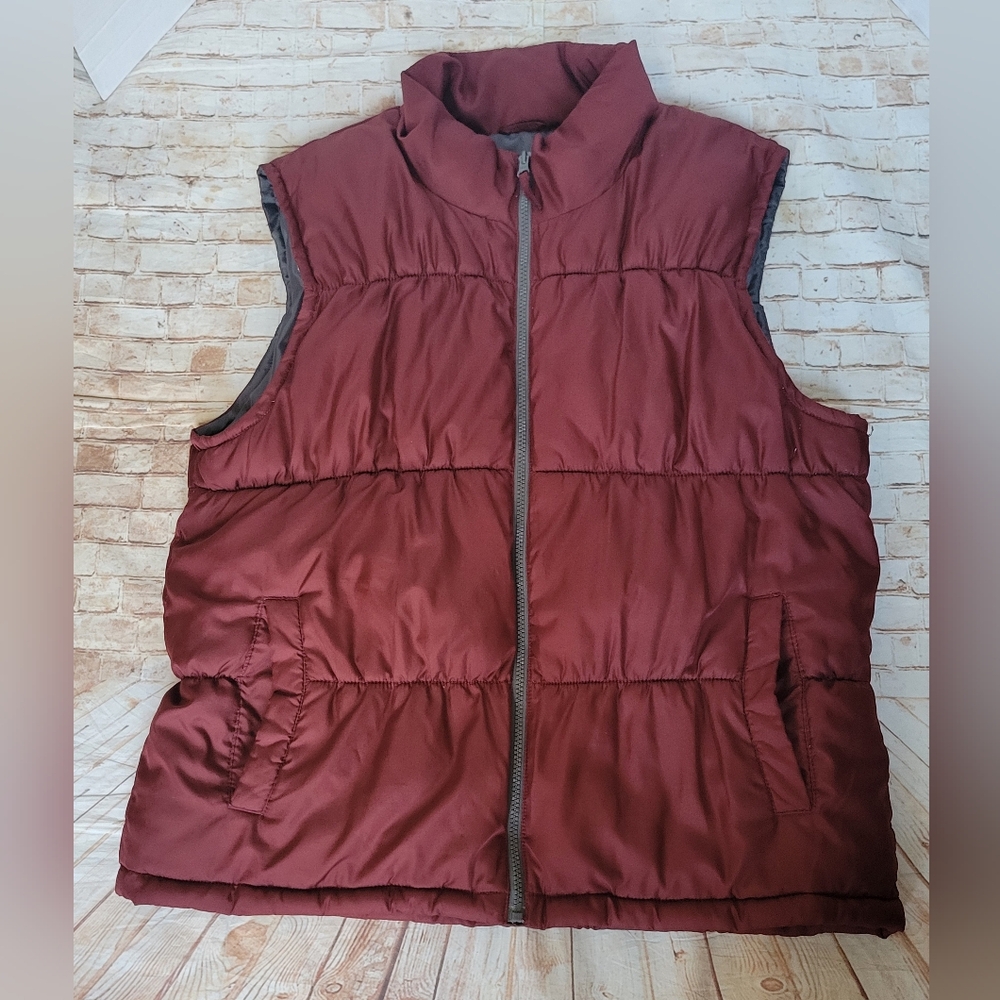 Old Navy Vintage Men’s Burgundy Full Zip Puffer Coat Hiking Vest Sz Large
